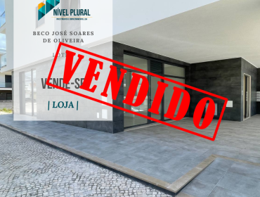 Vende-se Loja c/ garagem